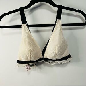 Victoria’s Secret Ivory Lace Bralette with Black Trim Size L – NWOT